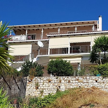★ Meniko'S House ★ Cozy Nest Daire Himarë Dış mekan fotoğraf